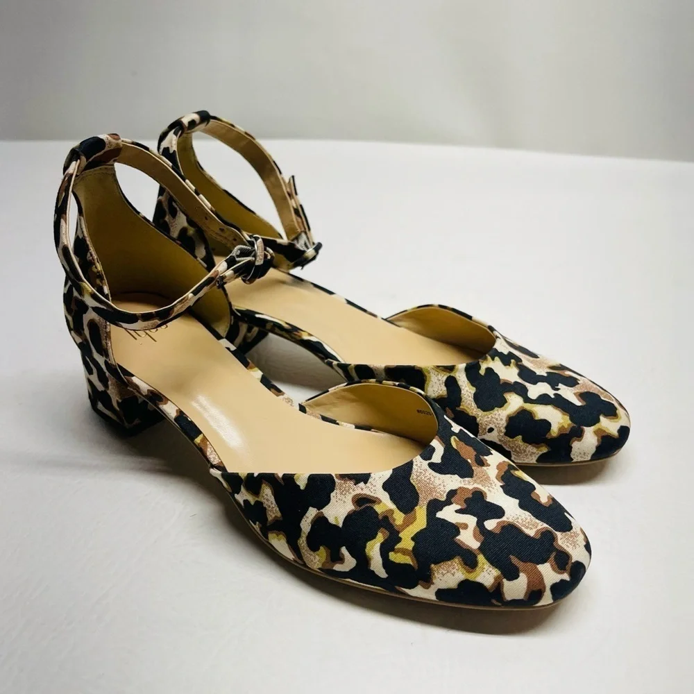 CAbi Kiki Leopard Print Kitten Block Heel Style 6020 Ankle Strap Closed Toe Sz 9
